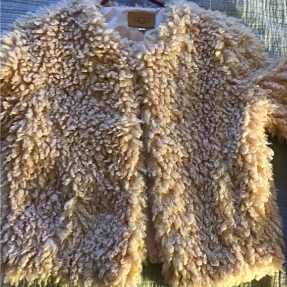 UGG Lorena Faux Jacket NWOT - Picture 2 of 3
